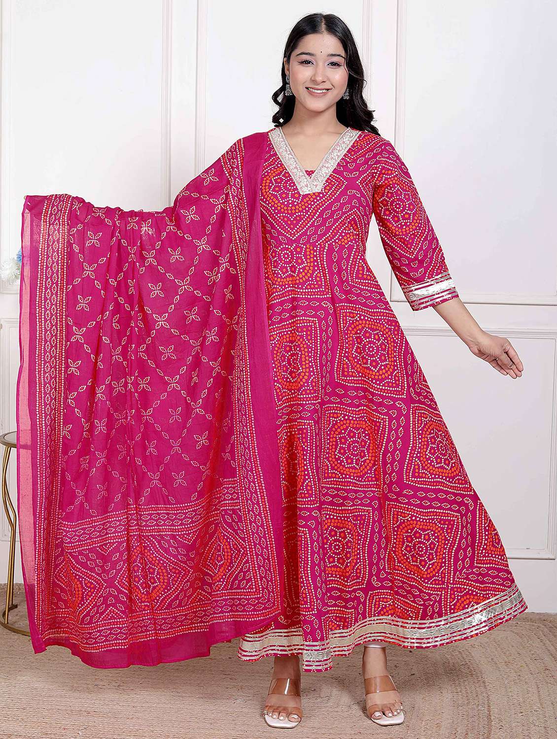 women bandhani three quarter sleeve kurta with dupatta set