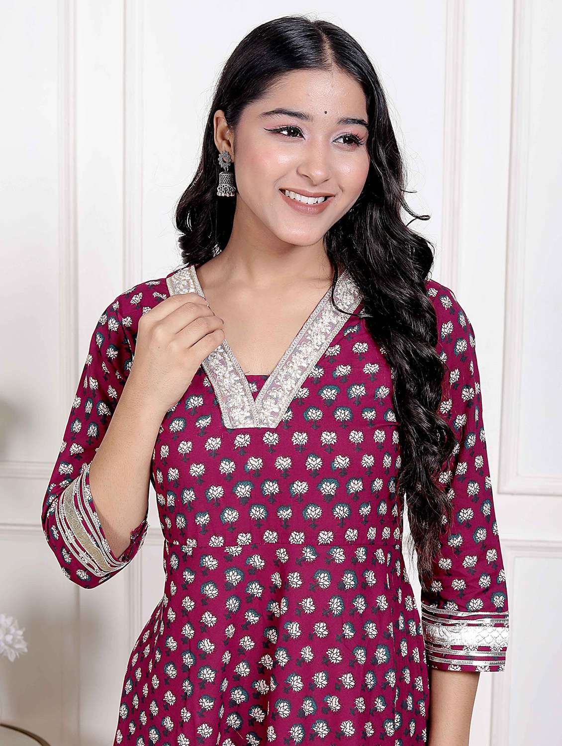 Women Floral Three Quarter Sleeve Kurta With Dupatta Set - 22285683 -  Standard Image - 4