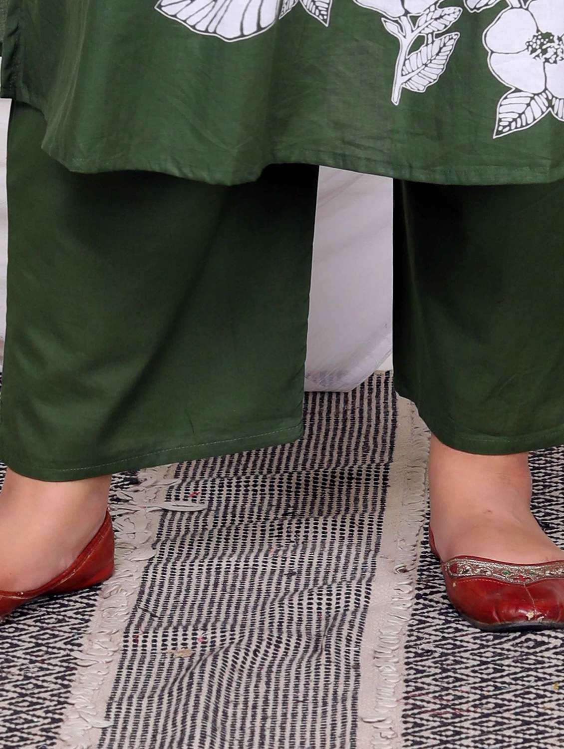 women plus size floral three quarter sleeve kurta pant set - 22285696 -  Standard Image - 4