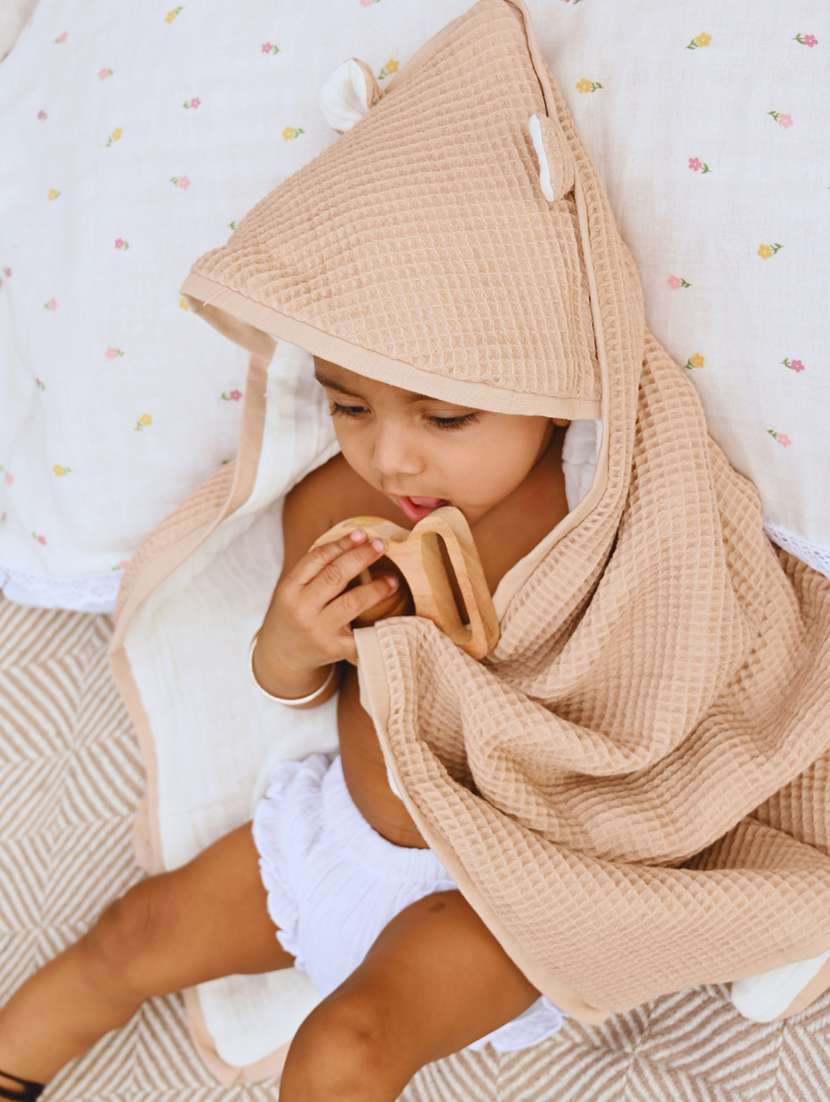 beige cotton bath towel - 22285952 -  Standard Image - 1