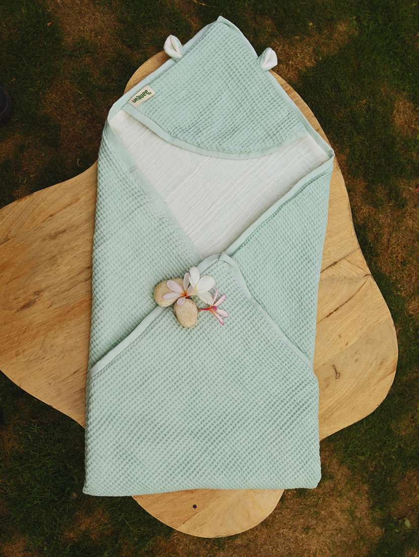 kids solid bath towel - 22285953 -  Standard Image - 1