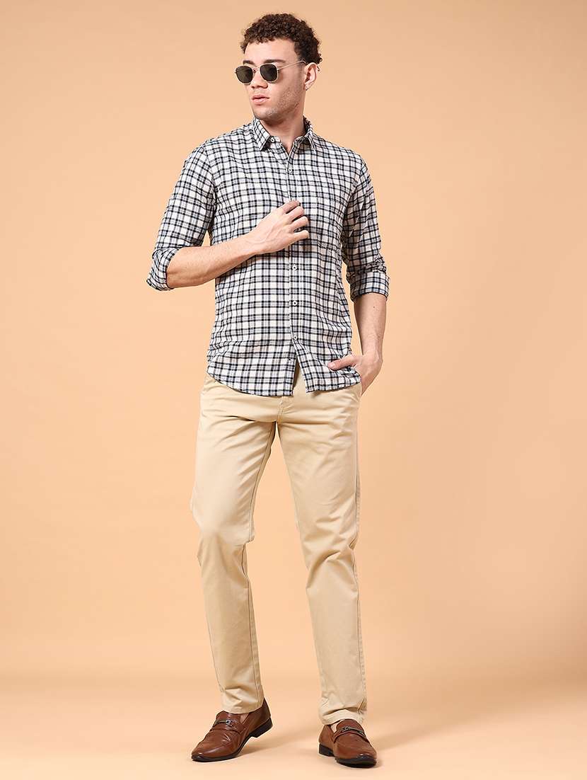 men solid mid rise chinos casual trouser - 22286170 -  Standard Image - 4