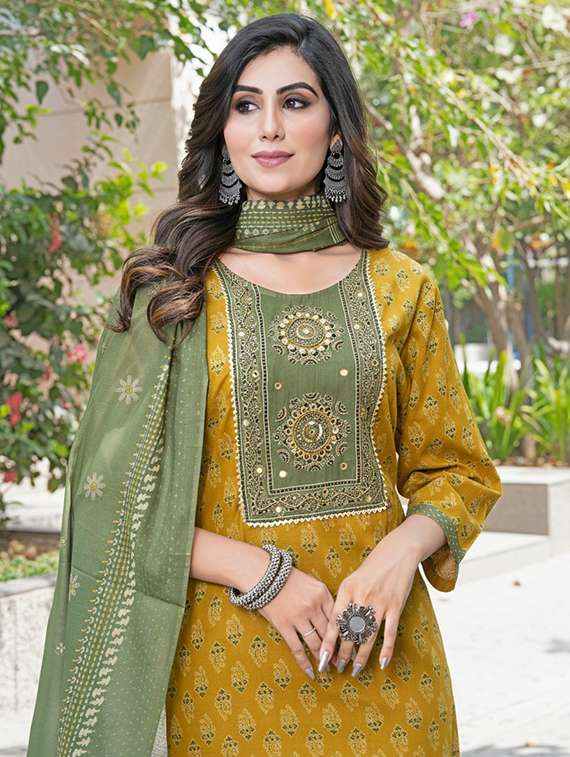 women printed three quarter sleeve kurta pant with dupatta set - 22286475 -  Standard Image - 4