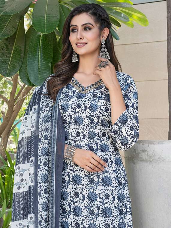 women printed three quarter sleeve kurta pant with dupatta set - 22286487 -  Standard Image - 4