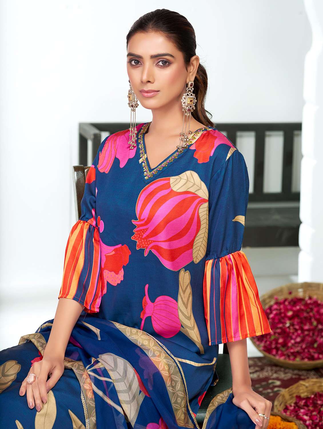 women floral bell sleeve kurta pant with dupatta set - 22286530 -  Standard Image - 4