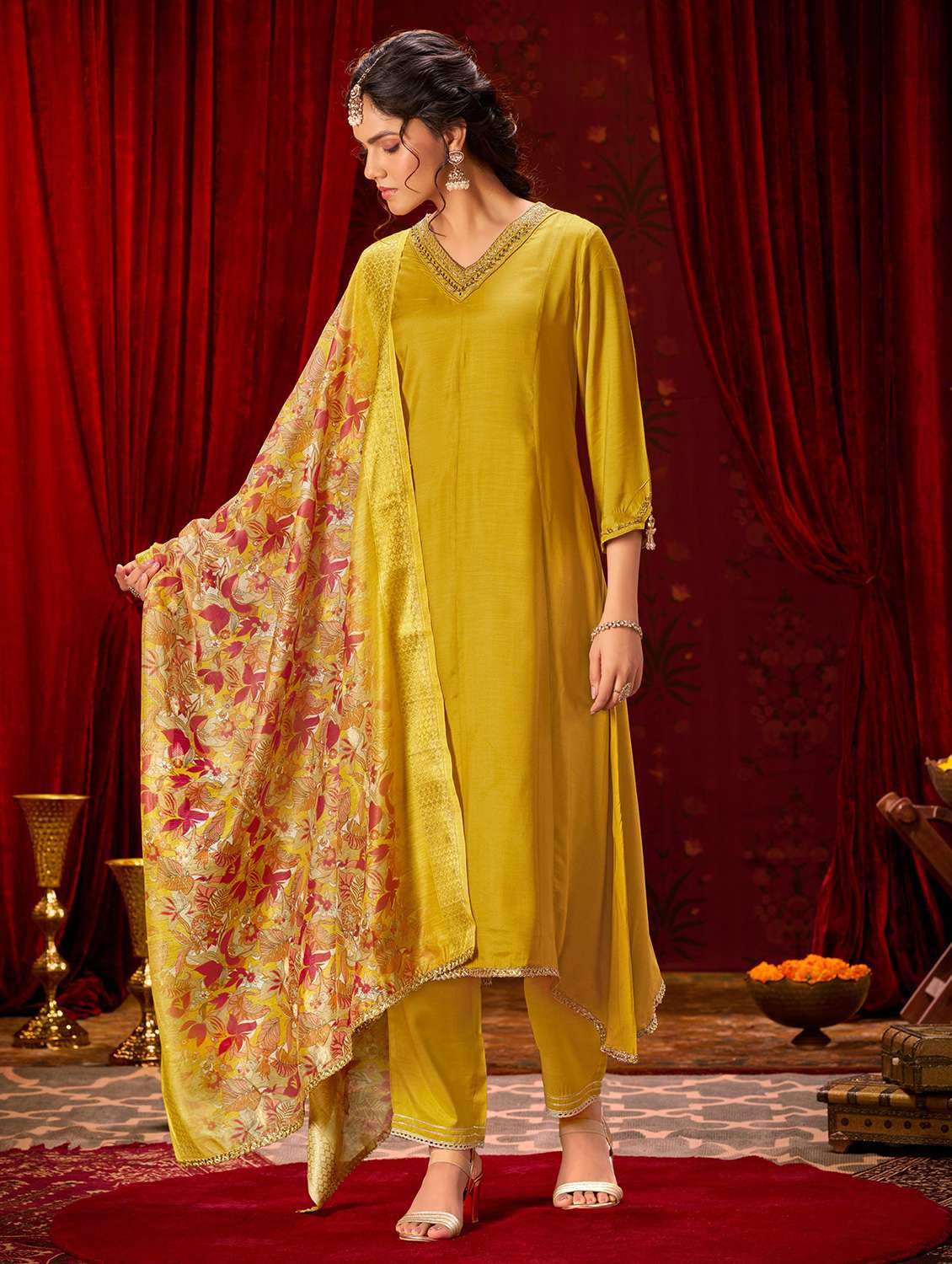 women solid three quarter sleeve kurta pant with dupatta set - 22286541 -  Standard Image - 1