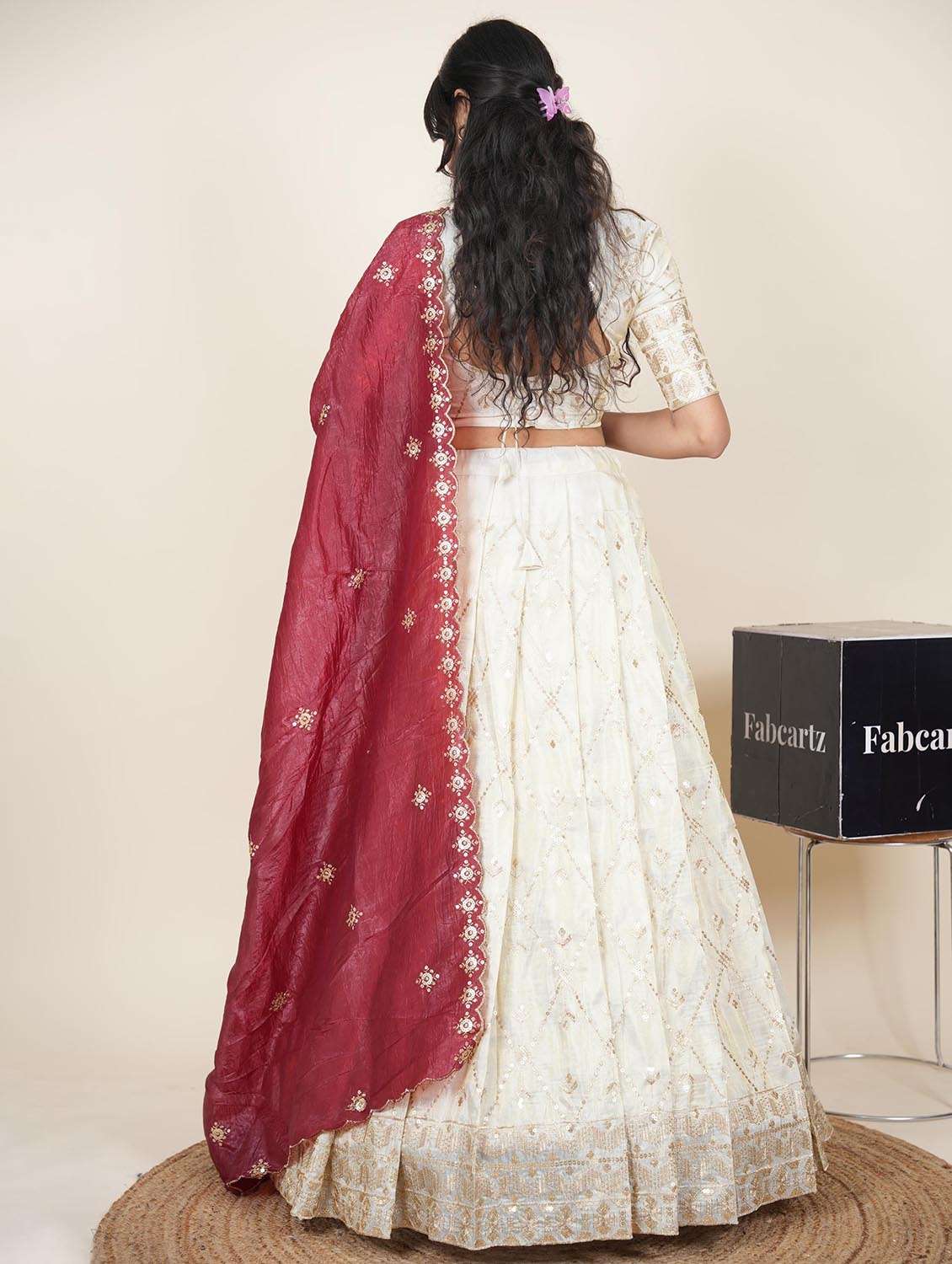 women solid with work semi-stitched flared lehenga - 22287084 -  Standard Image - 4