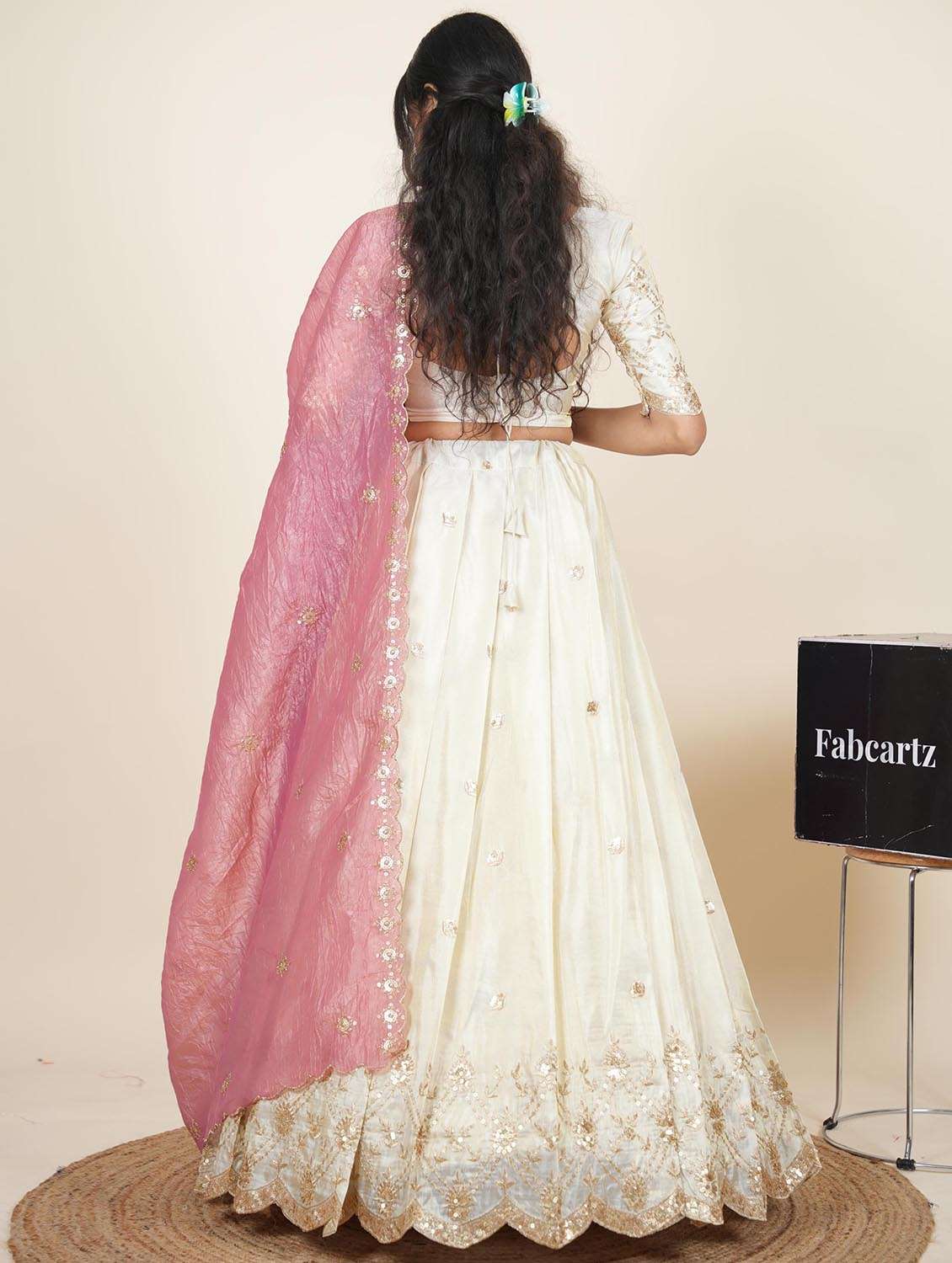 women solid with work semi-stitched flared lehenga - 22287096 -  Standard Image - 4