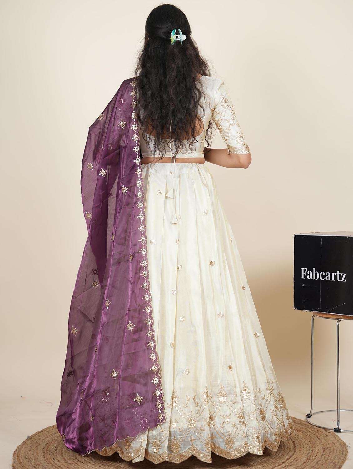 women solid with work semi-stitched flared lehenga - 22287099 -  Standard Image - 4