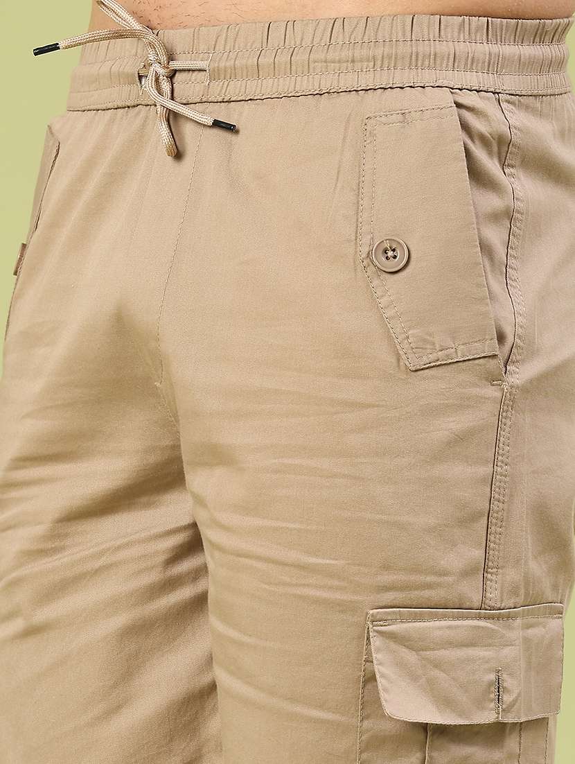 men solid mid rise regular fit cargo shorts - 22287381 -  Standard Image - 1