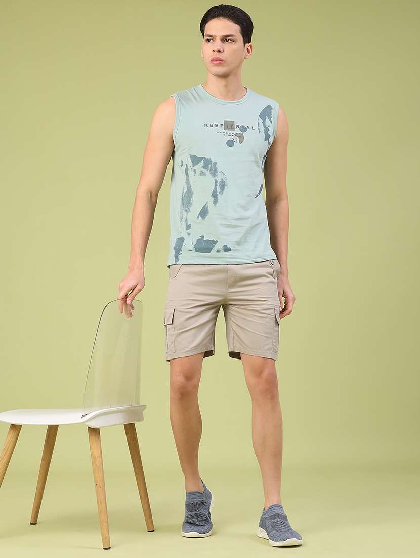 men solid mid rise regular fit cargo shorts - 22287382 -  Standard Image - 4