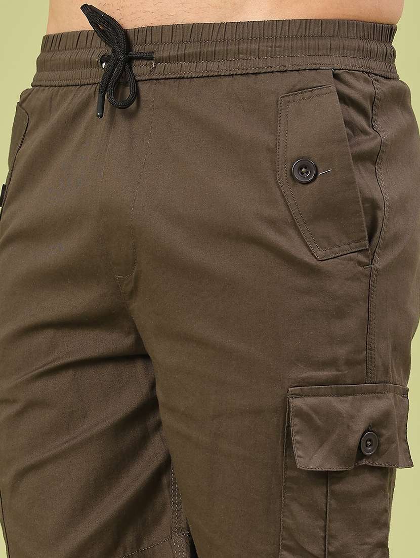 men solid mid rise regular fit cargo shorts - 22287383 -  Standard Image - 1