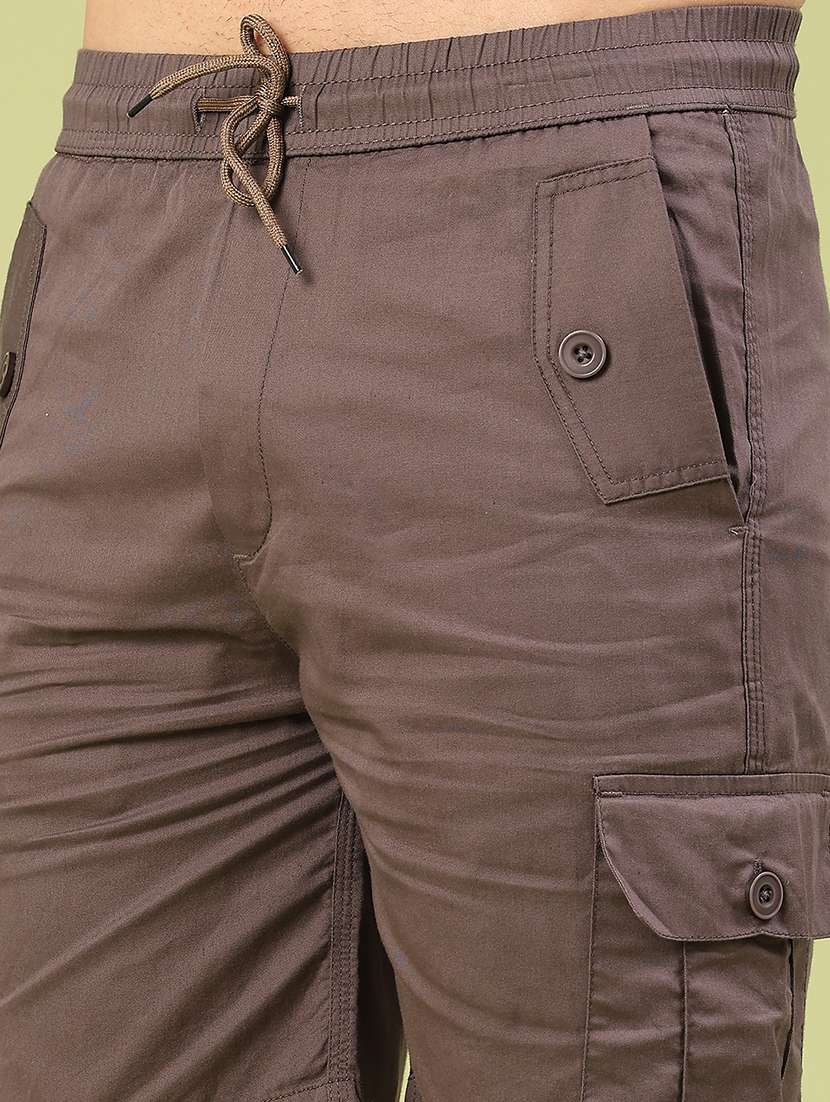 men solid mid rise regular fit cargo shorts - 22287386 -  Standard Image - 1