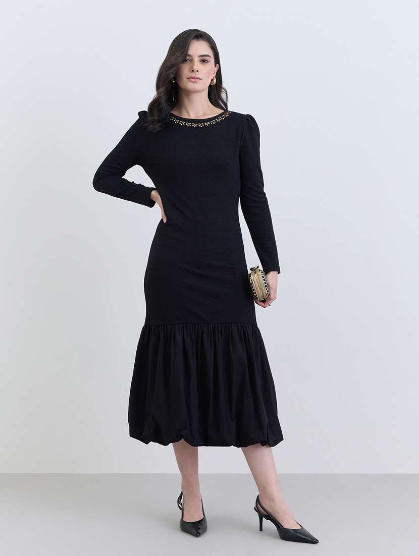 women black solid long sleeve ballon dress