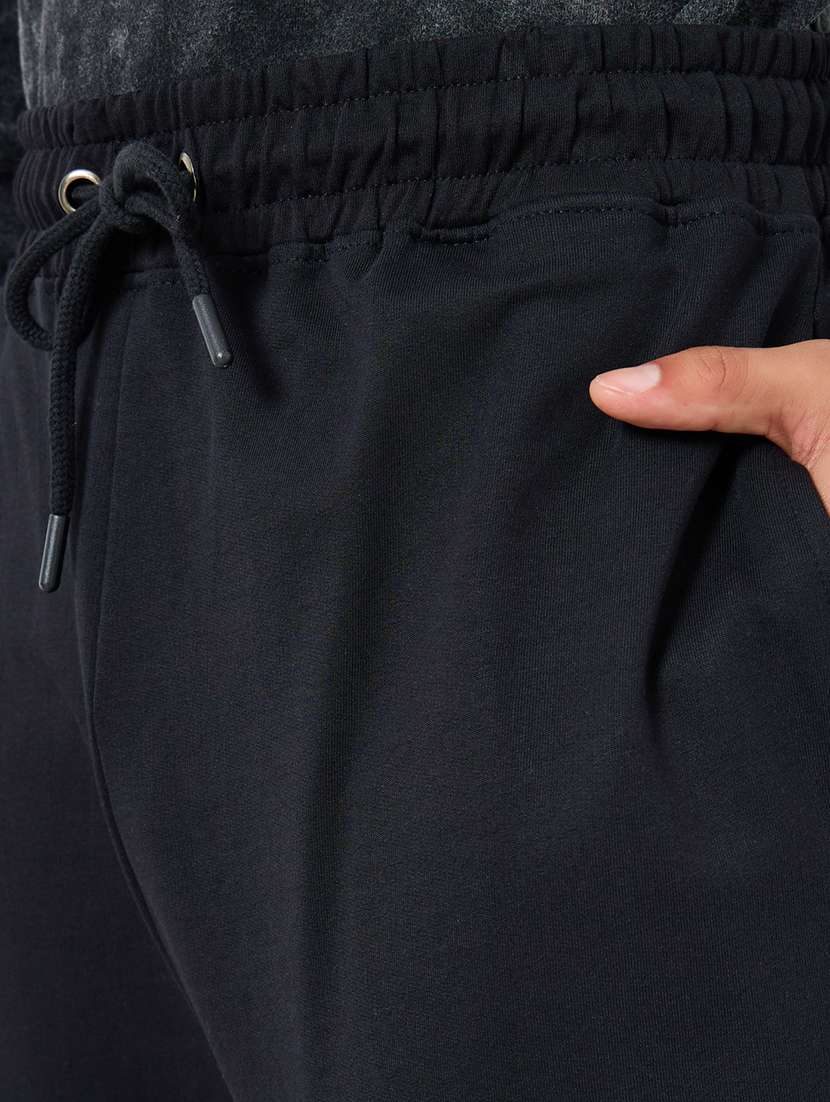 men printed mid rise relaxed fit track pant - 22287902 -  Standard Image - 4