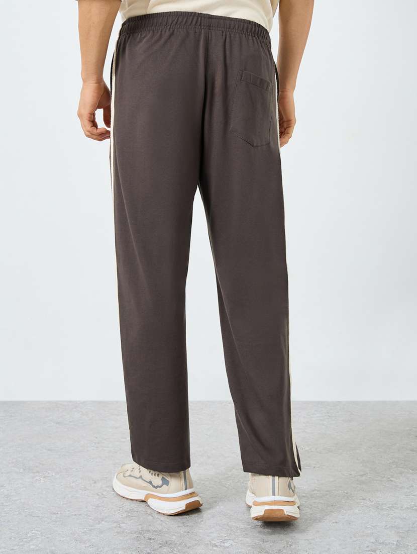 men solid mid rise relaxed fit track pant - 22287915 -  Standard Image - 1