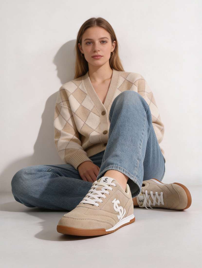 women solid lace-up sneaker