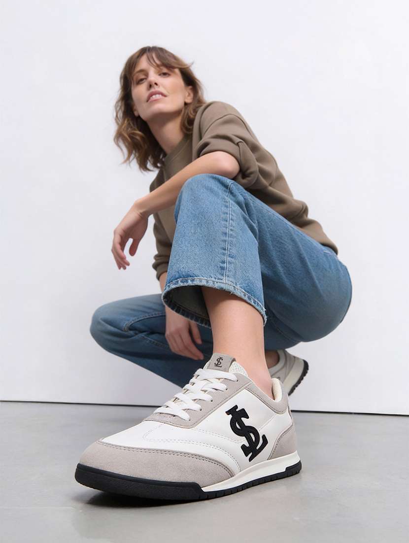 women solid lace-up sneaker
