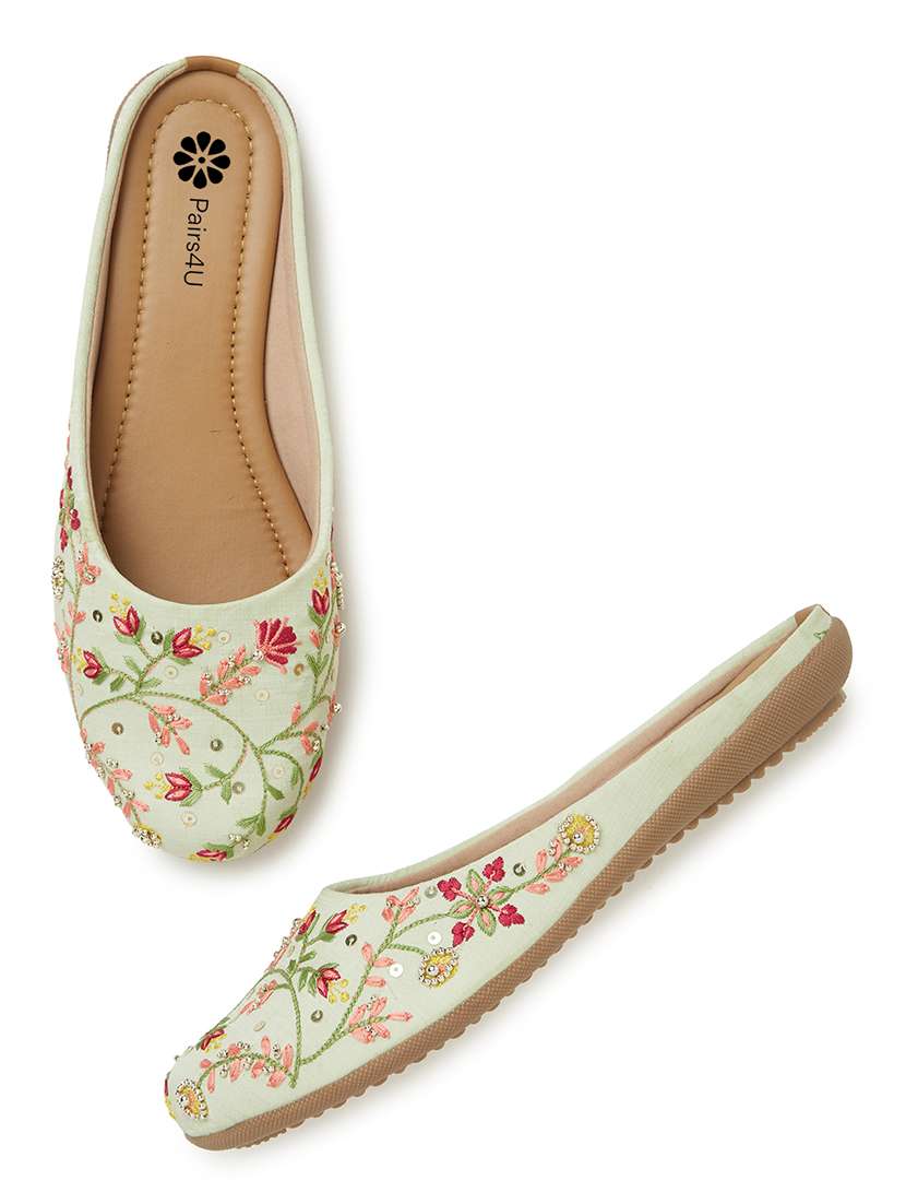 women embroiderd slip on mojari - 22288668 -  Standard Image - 1