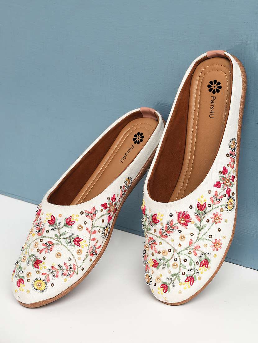 women embroiderd slip on mojari - 22288670 -  Standard Image - 1