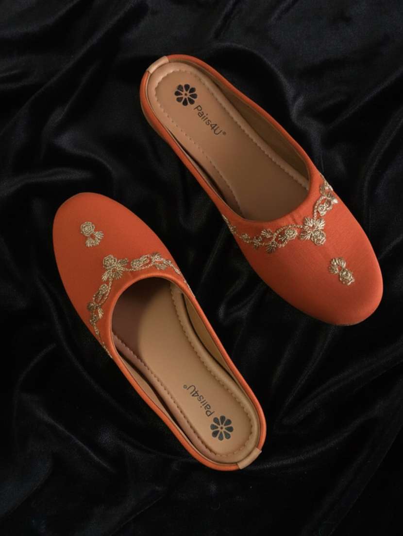 women embroiderd slip on mojari - 22288681 -  Standard Image - 1