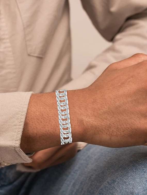men silver chain bracelet - 22288778 -  Standard Image - 1