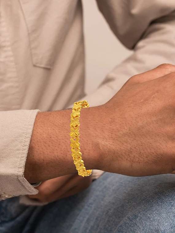 men gold plated chain bracelet - 22288802 -  Standard Image - 1