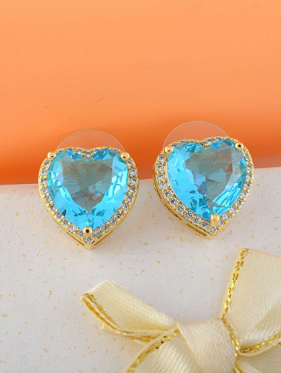 women blue heart shaped drop earring