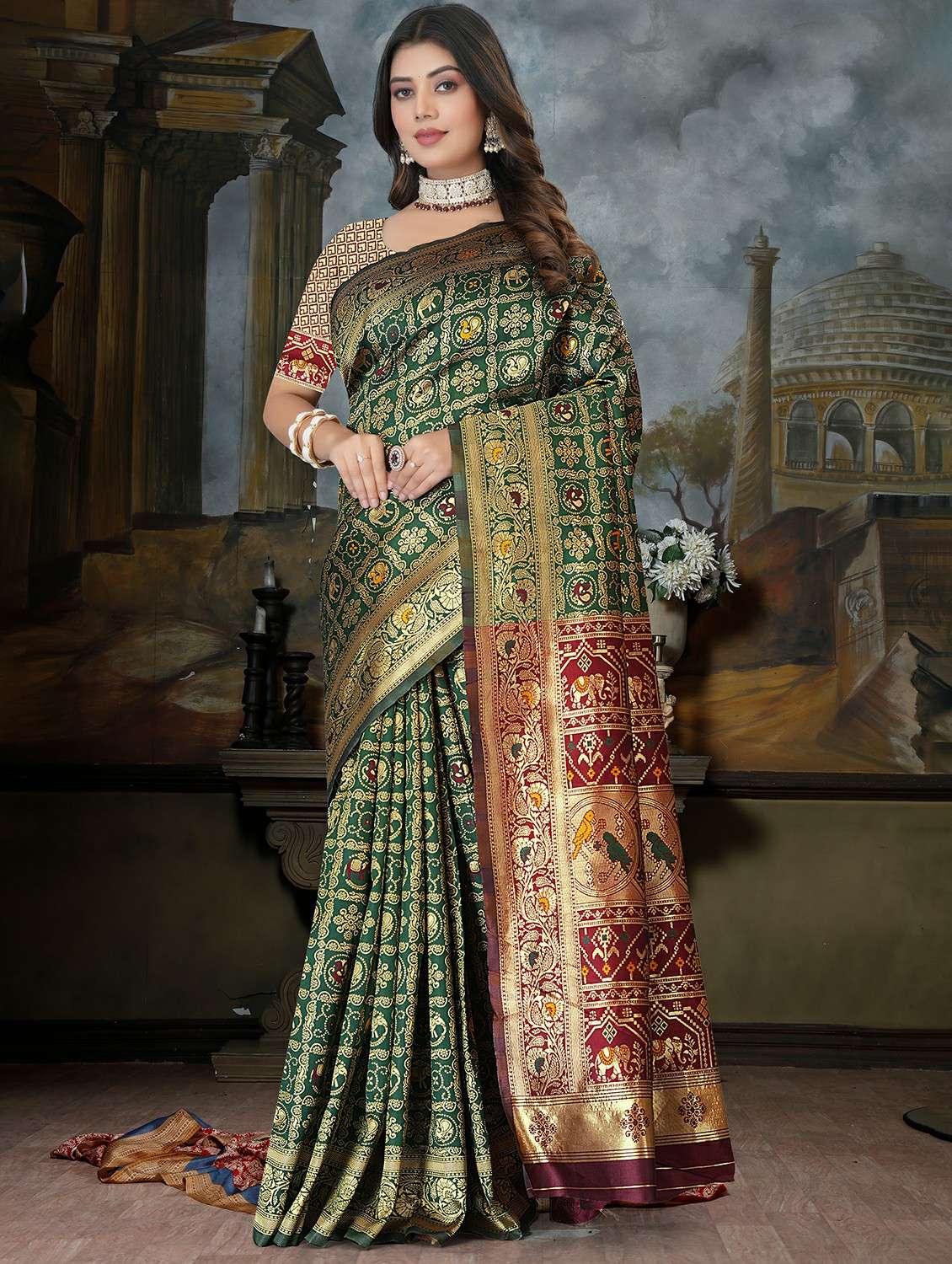 women self design banarasi saree with blouse