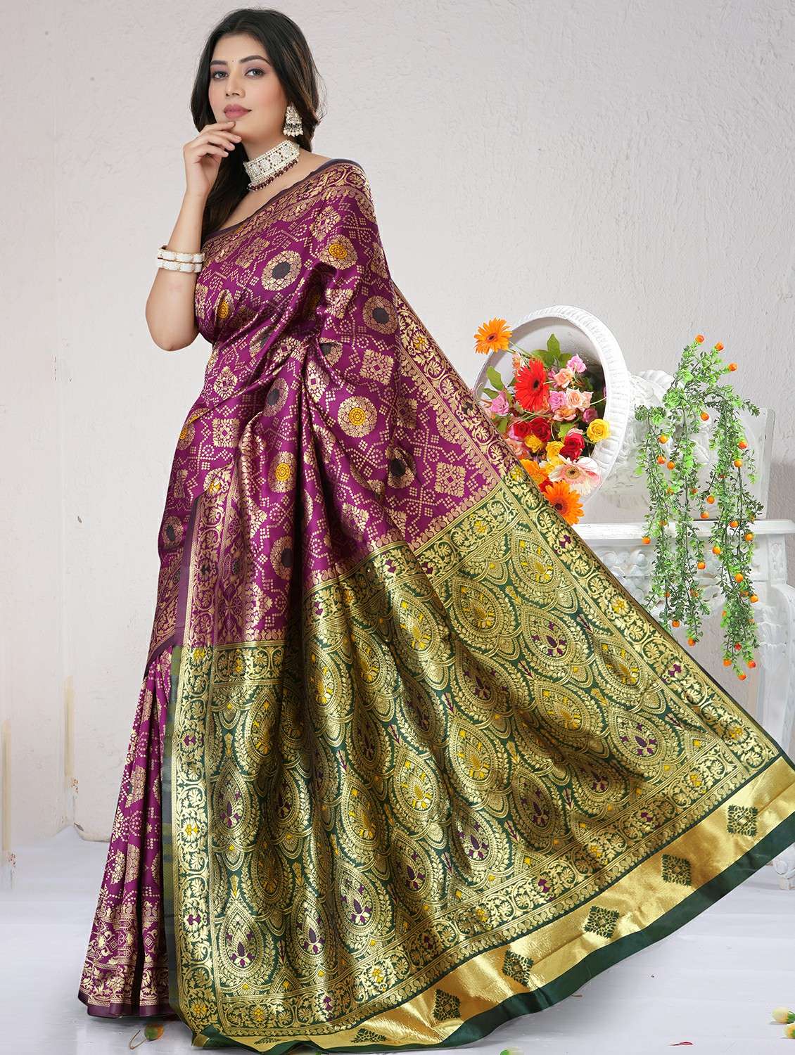 women self design banarasi saree with blouse - 22289204 -  Standard Image - 1