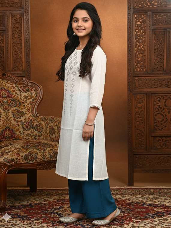 girls three quarter sleeve straight kurta - 22289321 -  Standard Image - 1