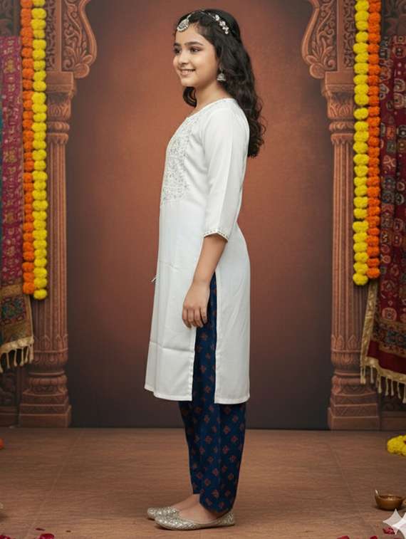 girls three quarter sleeve straight kurta - 22289338 -  Standard Image - 1