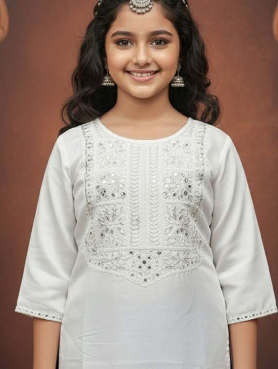 girls three quarter sleeve straight kurta - 22289338 -  Standard Image - 4