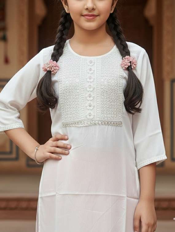 girls three quarter sleeve straight kurta - 22289339 -  Standard Image - 4