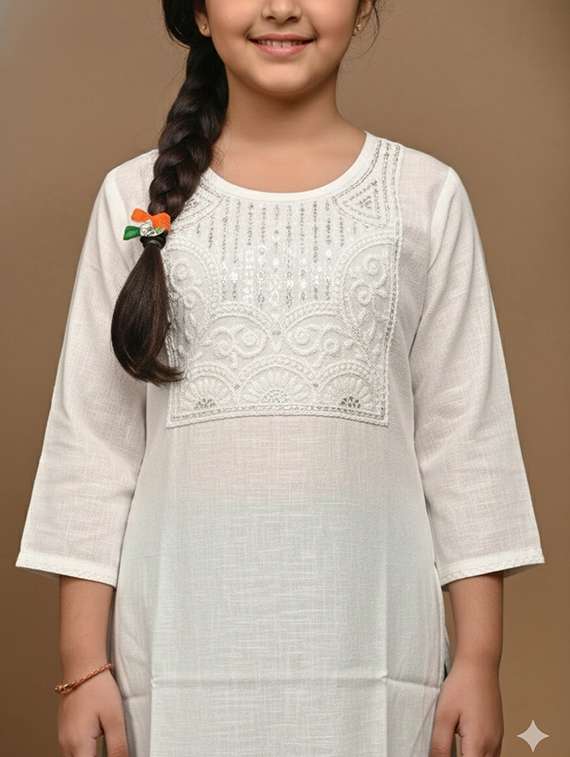 girls three quarter sleeve straight kurta - 22289344 -  Standard Image - 4