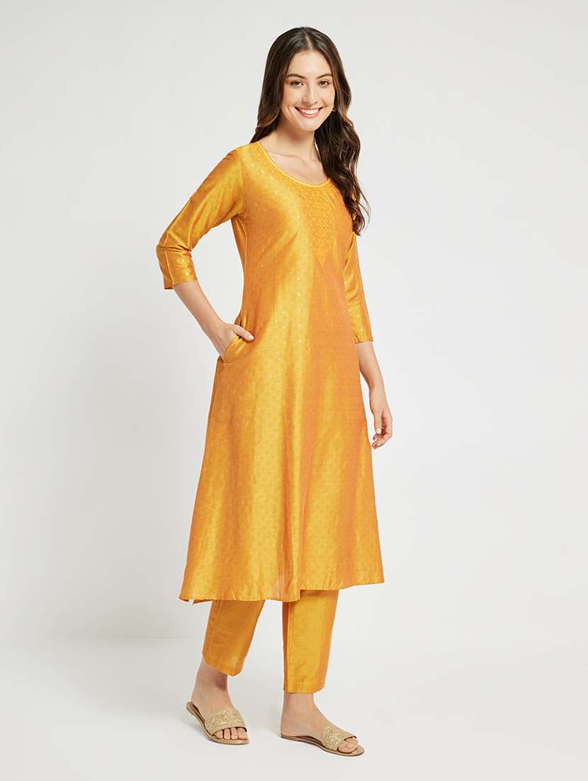women printed three quarter sleeve a-line kurta - 22290493 -  Standard Image - 1