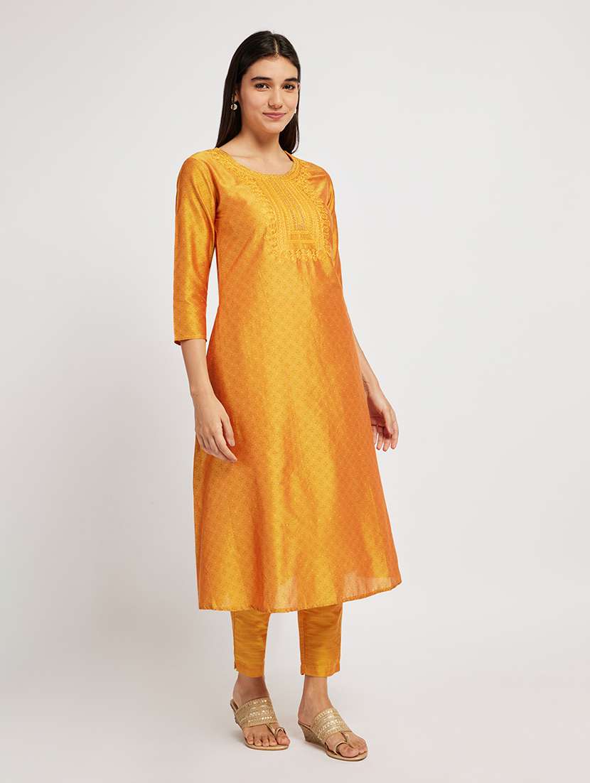 women printed three quarter sleeve a-line kurta