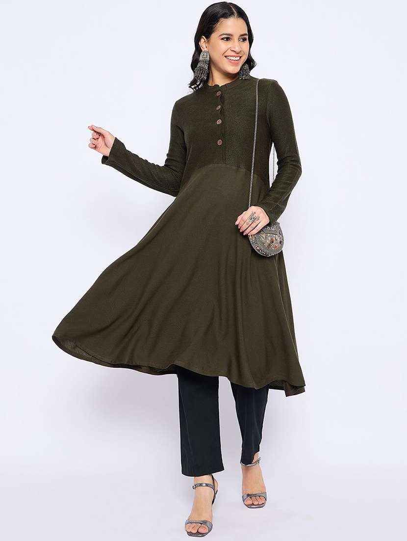 women self design long sleeve winter wear kurta 