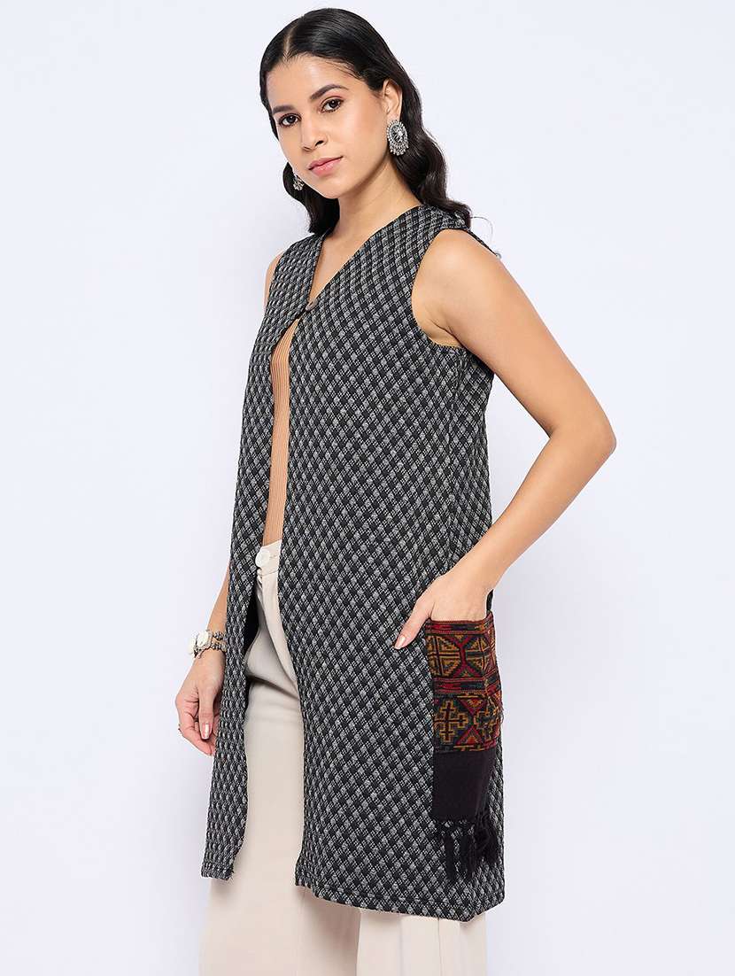 women self designed woolen shrug - 22291249 -  Standard Image - 1