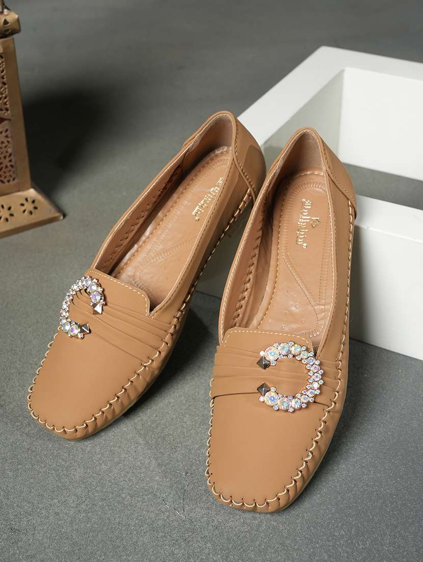 women beige slip on ballerina