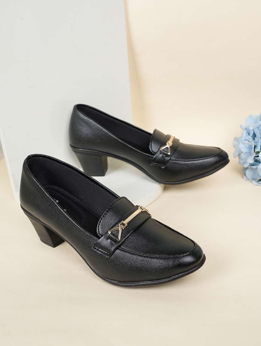 women solid slip on pump