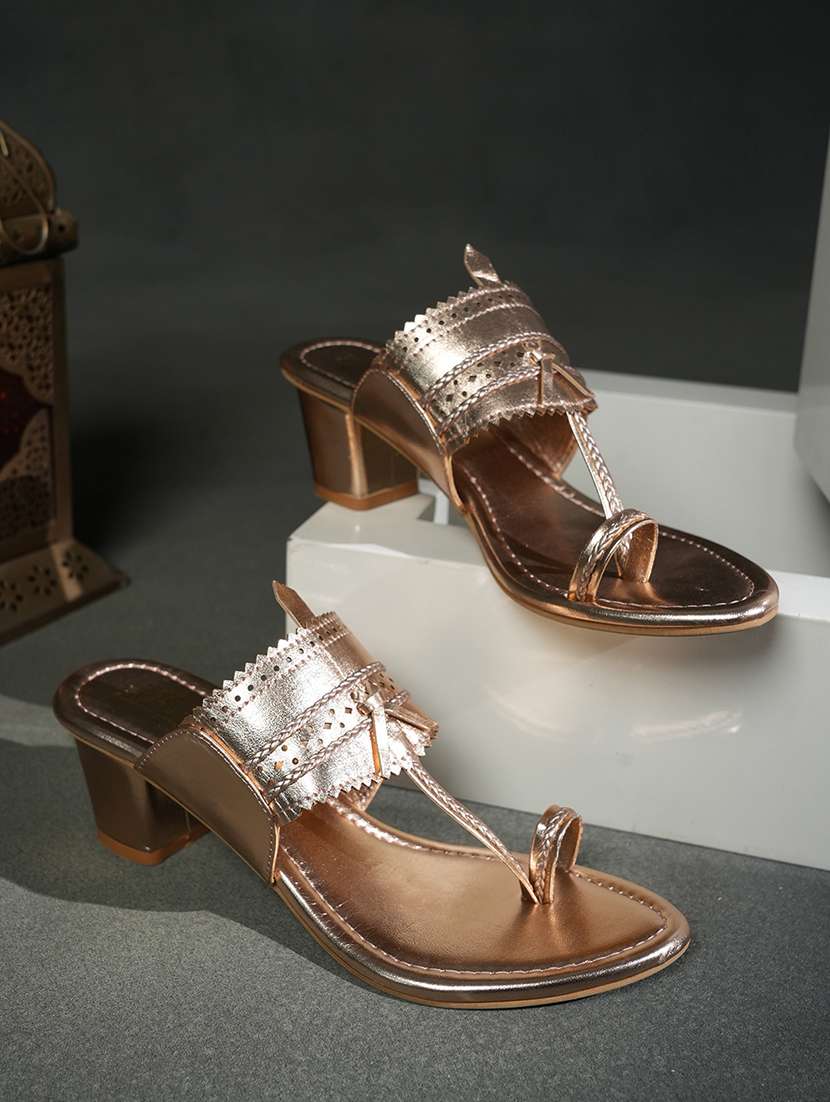 women solid one toe block heel sandals