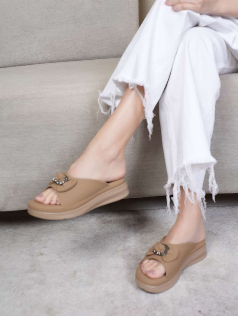 women solid platform wedge - 22292228 -  Standard Image - 1