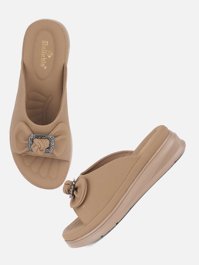 women solid platform wedge - 22292228 -  Standard Image - 4