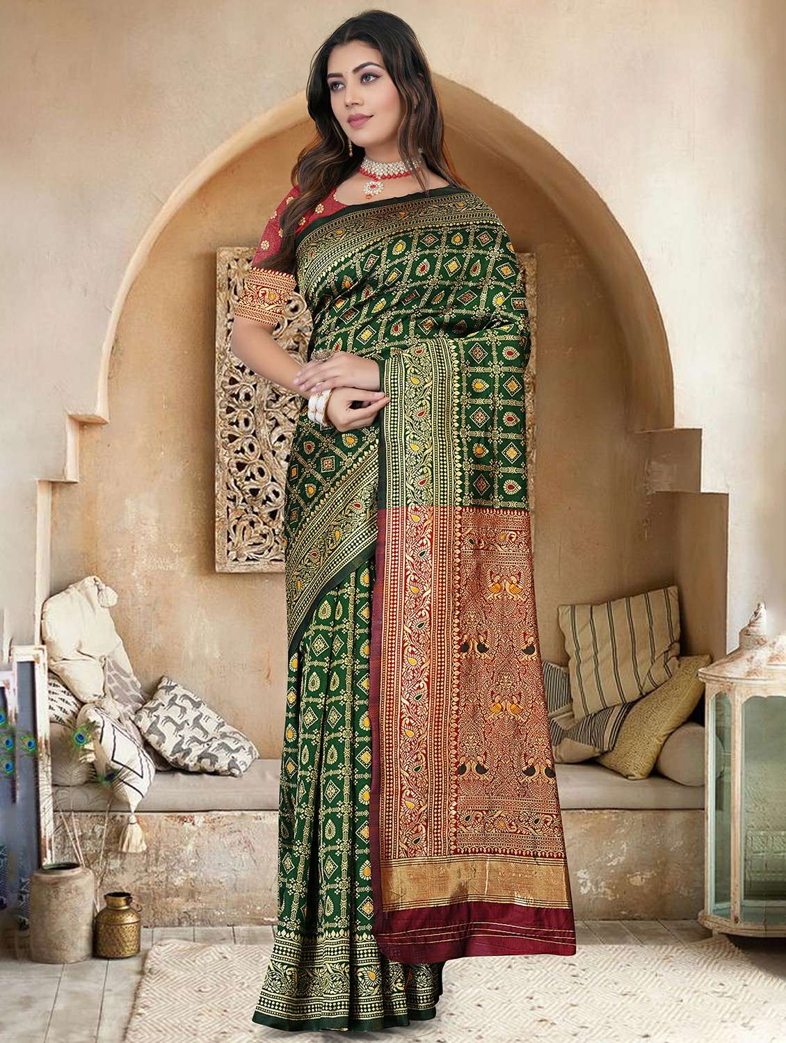 women self design banarasi saree with blouse