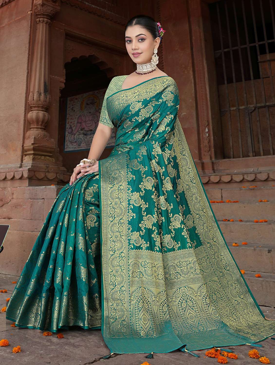 women self design banarasi saree with blouse - 22292573 -  Standard Image - 1
