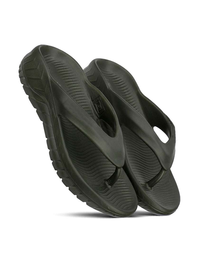 men solid toe seperator slipper - 22293005 -  Standard Image - 1