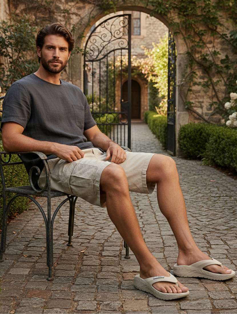 men solid toe seperator slipper - 22293006 -  Standard Image - 4