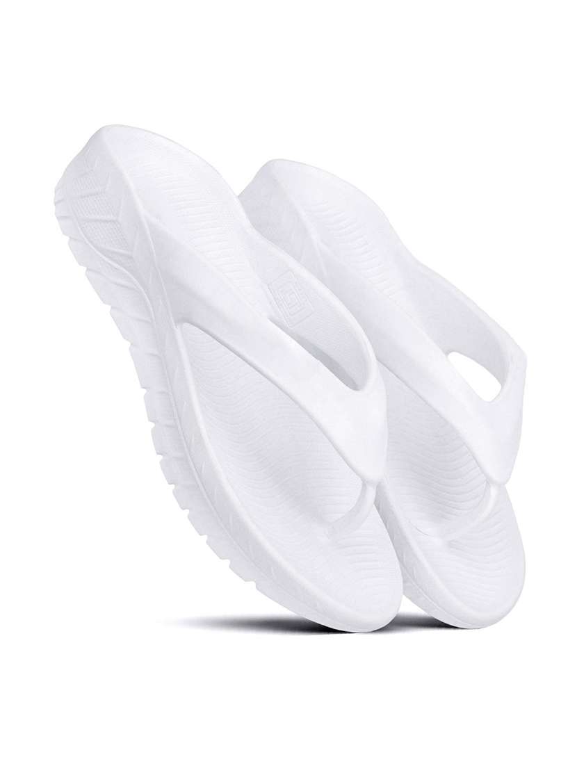 men solid toe seperator slipper - 22293007 -  Standard Image - 1