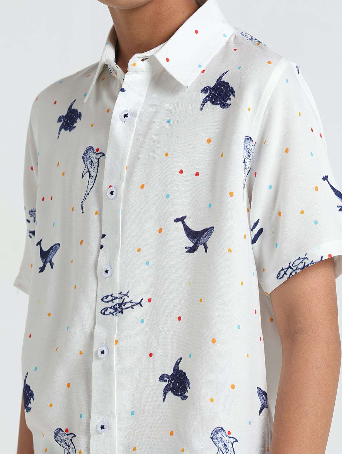 white cotton shirt - 22293464 -  Standard Image - 4